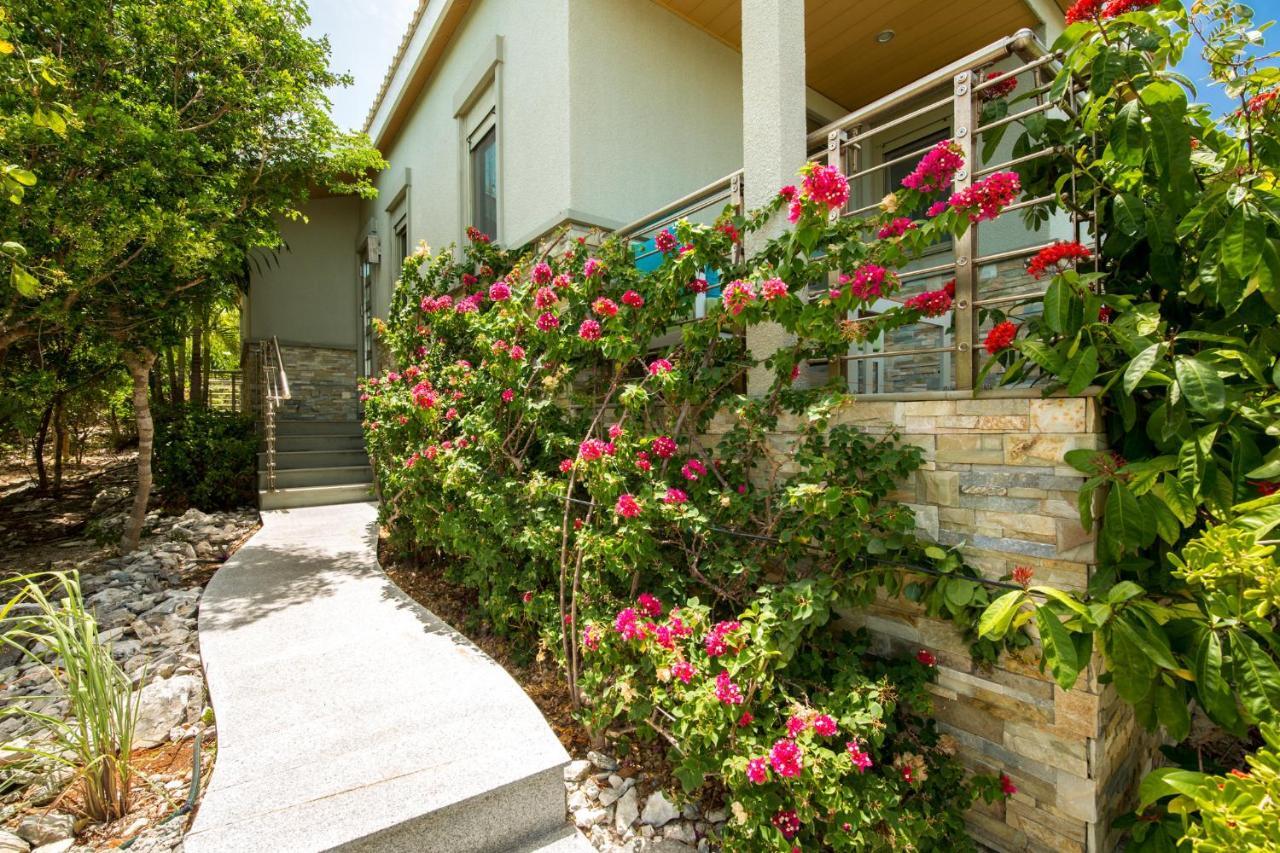 Turtle Cove One On Marlin Resort (Adults Only) מראה חיצוני תמונה